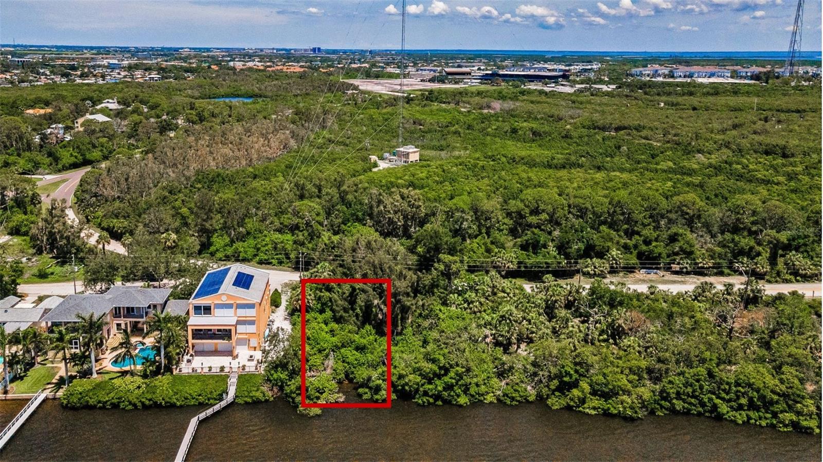 Listing photo id 5 for Weedon Drive Ne