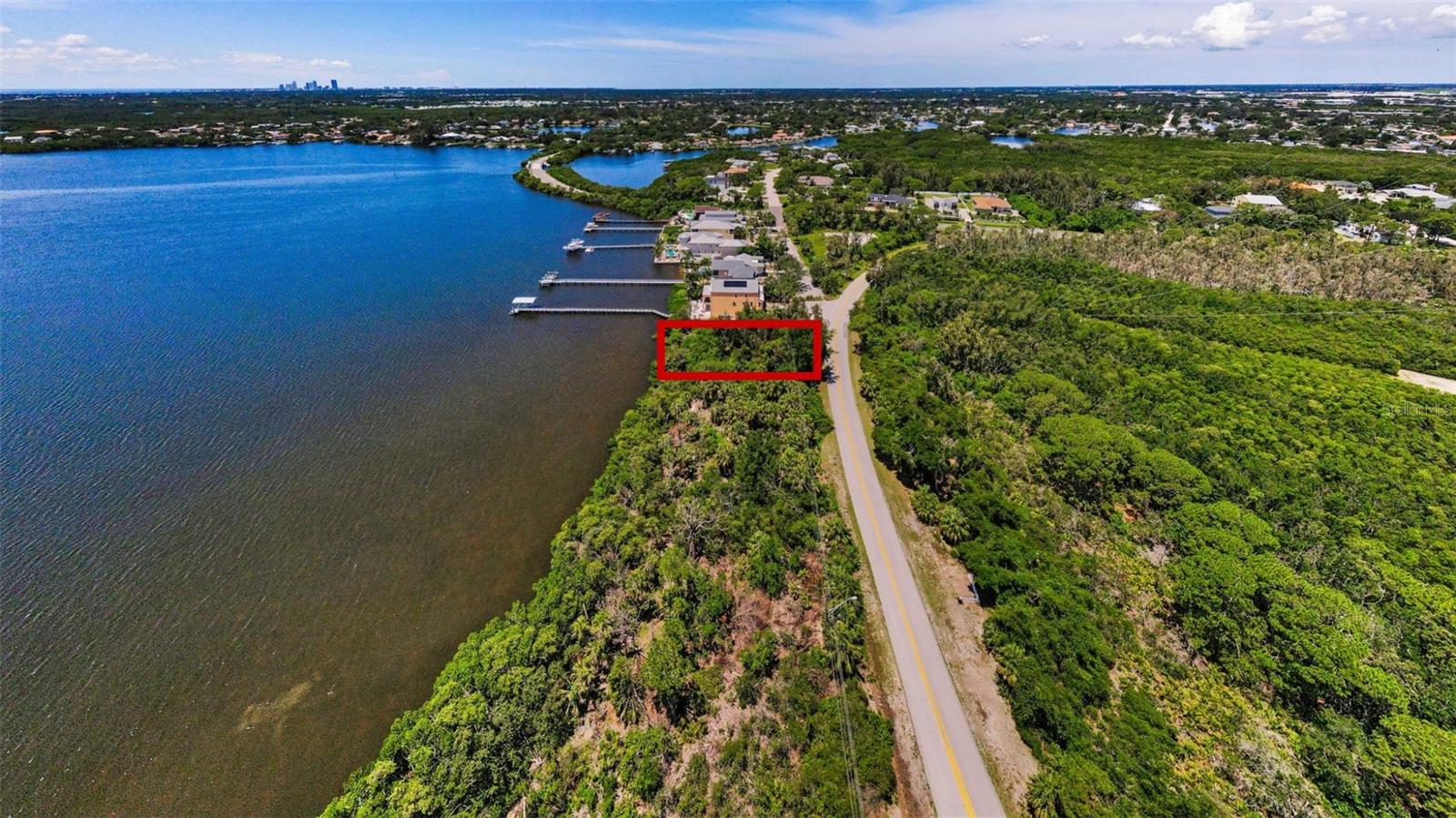 Listing photo id 6 for Weedon Drive Ne