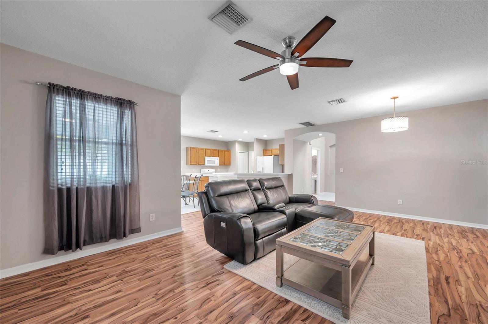 Image 22 of 47 For 12424 White Bluff Road