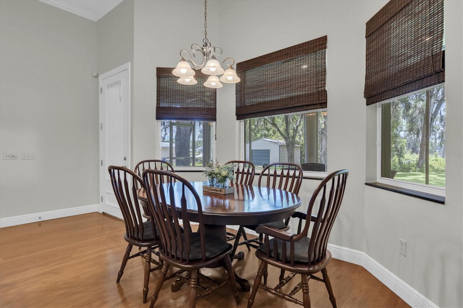 Image 17 of 61 For 11008 Nest Court