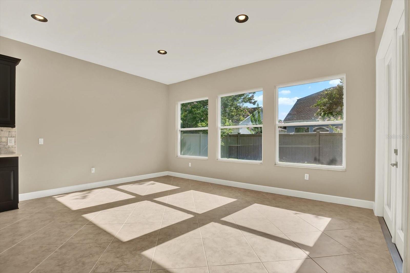 Image 12 of 65 For 2120 Gwynhurst Boulevard