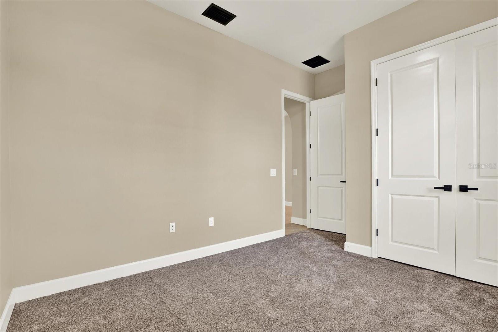Image 33 of 65 For 2120 Gwynhurst Boulevard