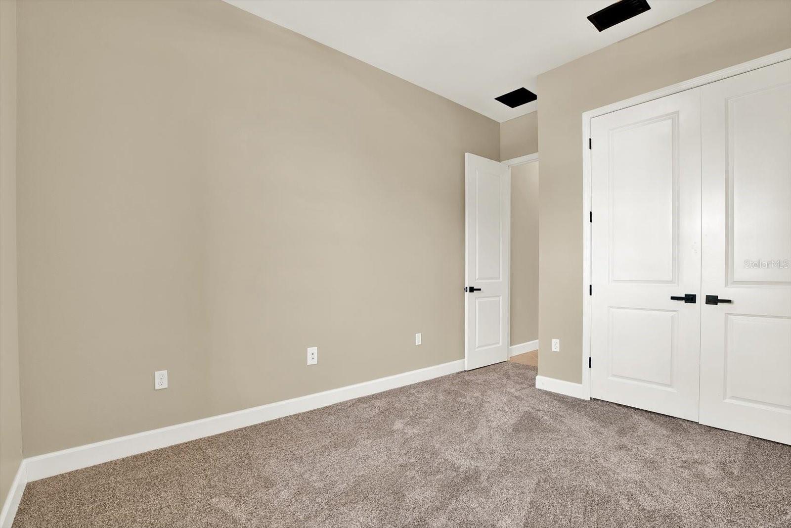 Image 38 of 65 For 2120 Gwynhurst Boulevard