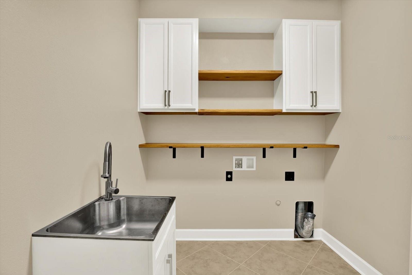 Image 41 of 65 For 2120 Gwynhurst Boulevard