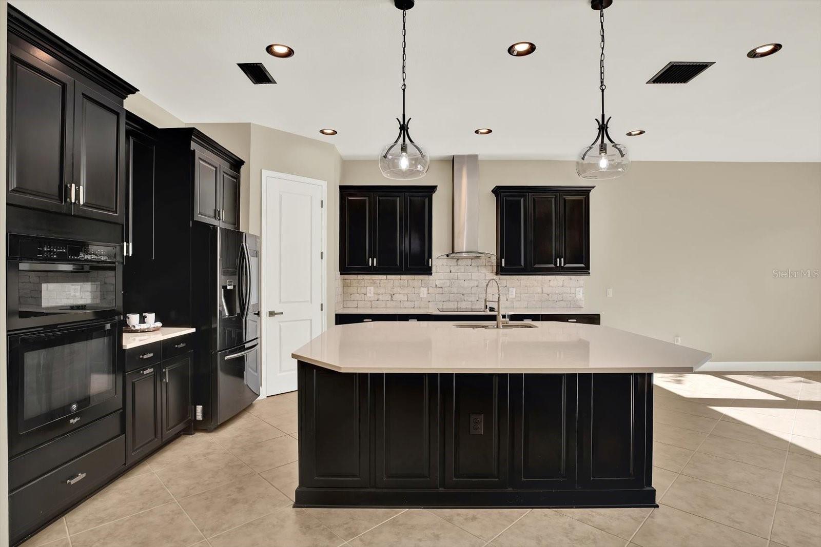 Image 7 of 65 For 2120 Gwynhurst Boulevard