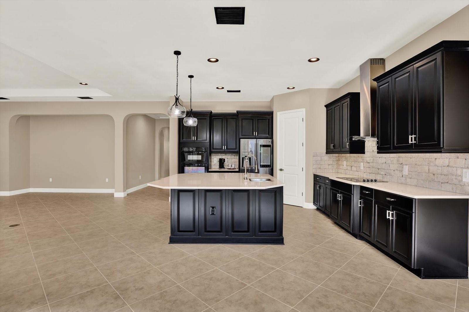 Image 8 of 65 For 2120 Gwynhurst Boulevard