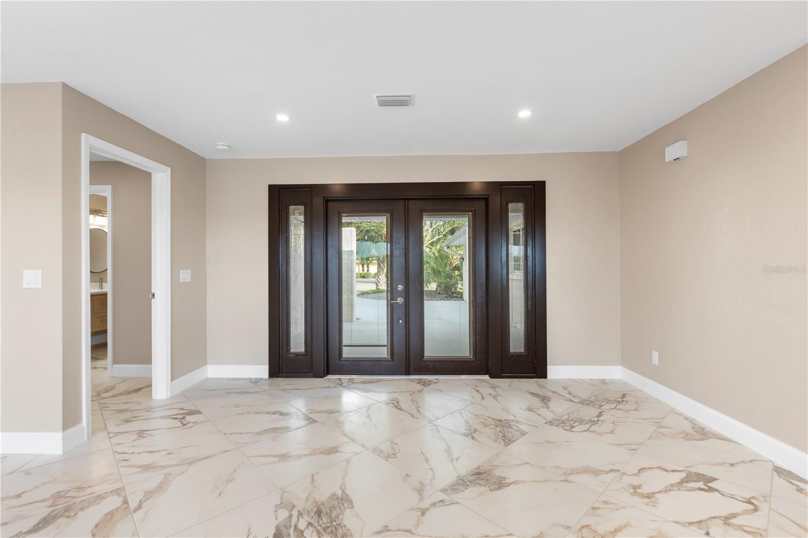 Image 4 of 46 For 4157 Marine Parkway