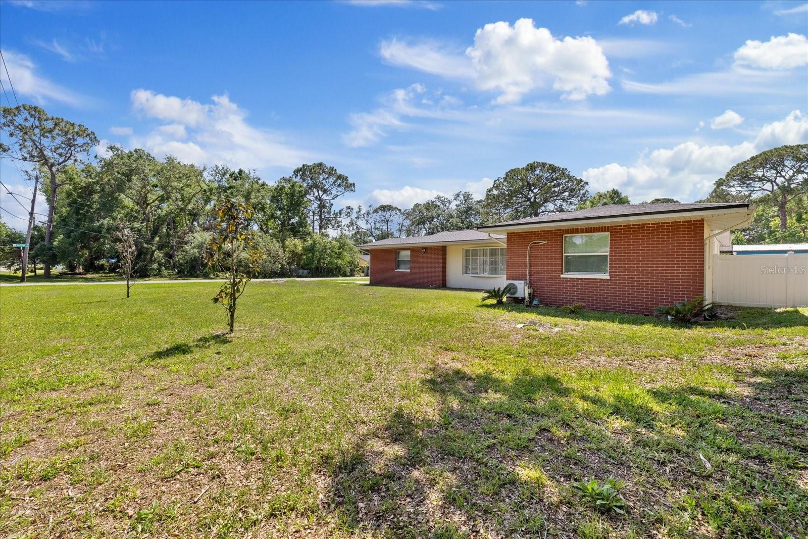 Image 4 of 41 For 8310 Pat Boulevard