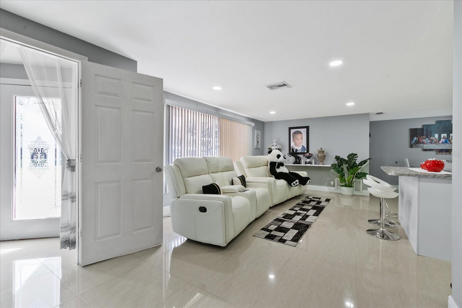 Image 8 of 41 For 8310 Pat Boulevard