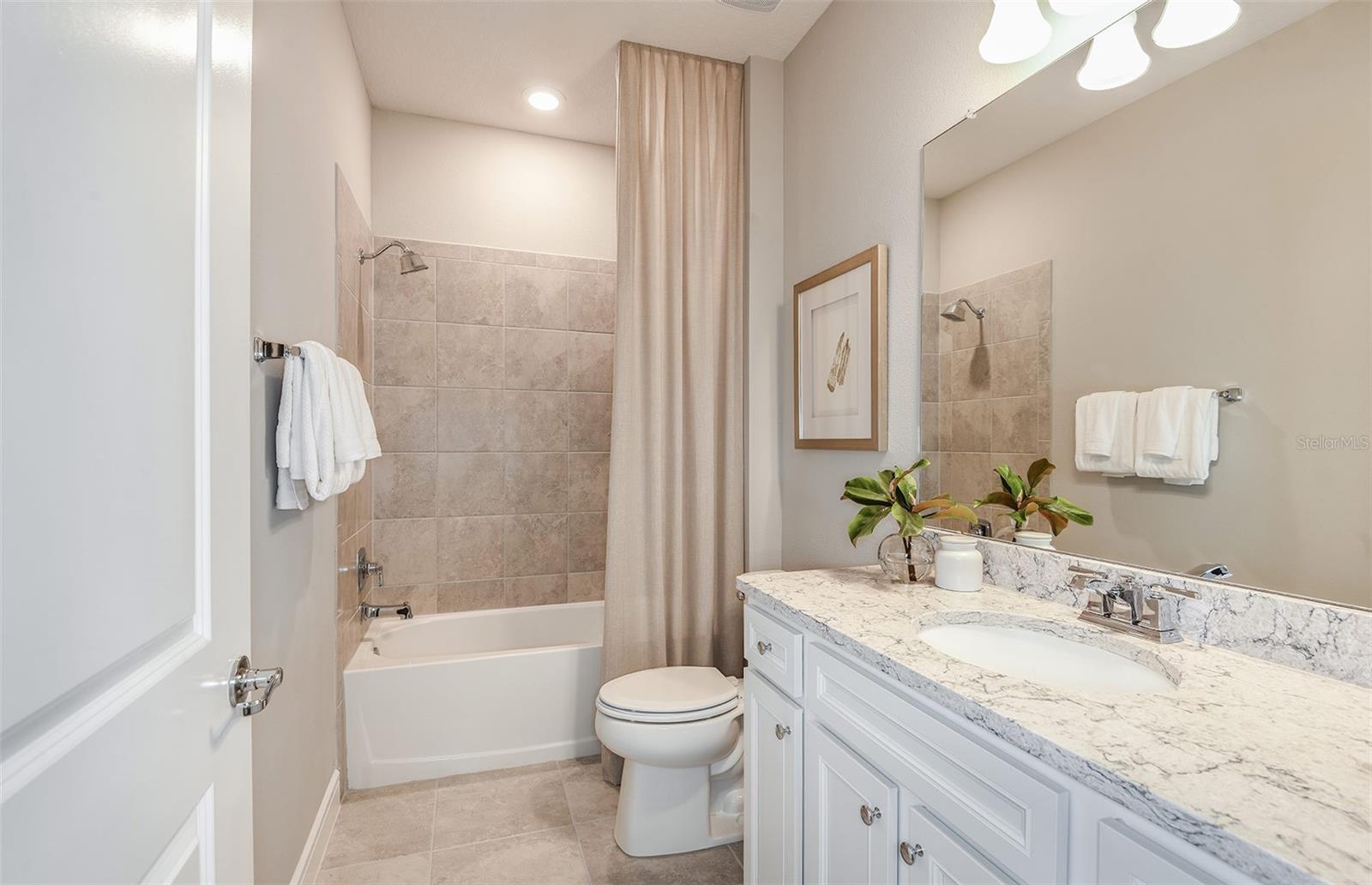 Image 11 of 25 For 13733 Canyon Ridge Road