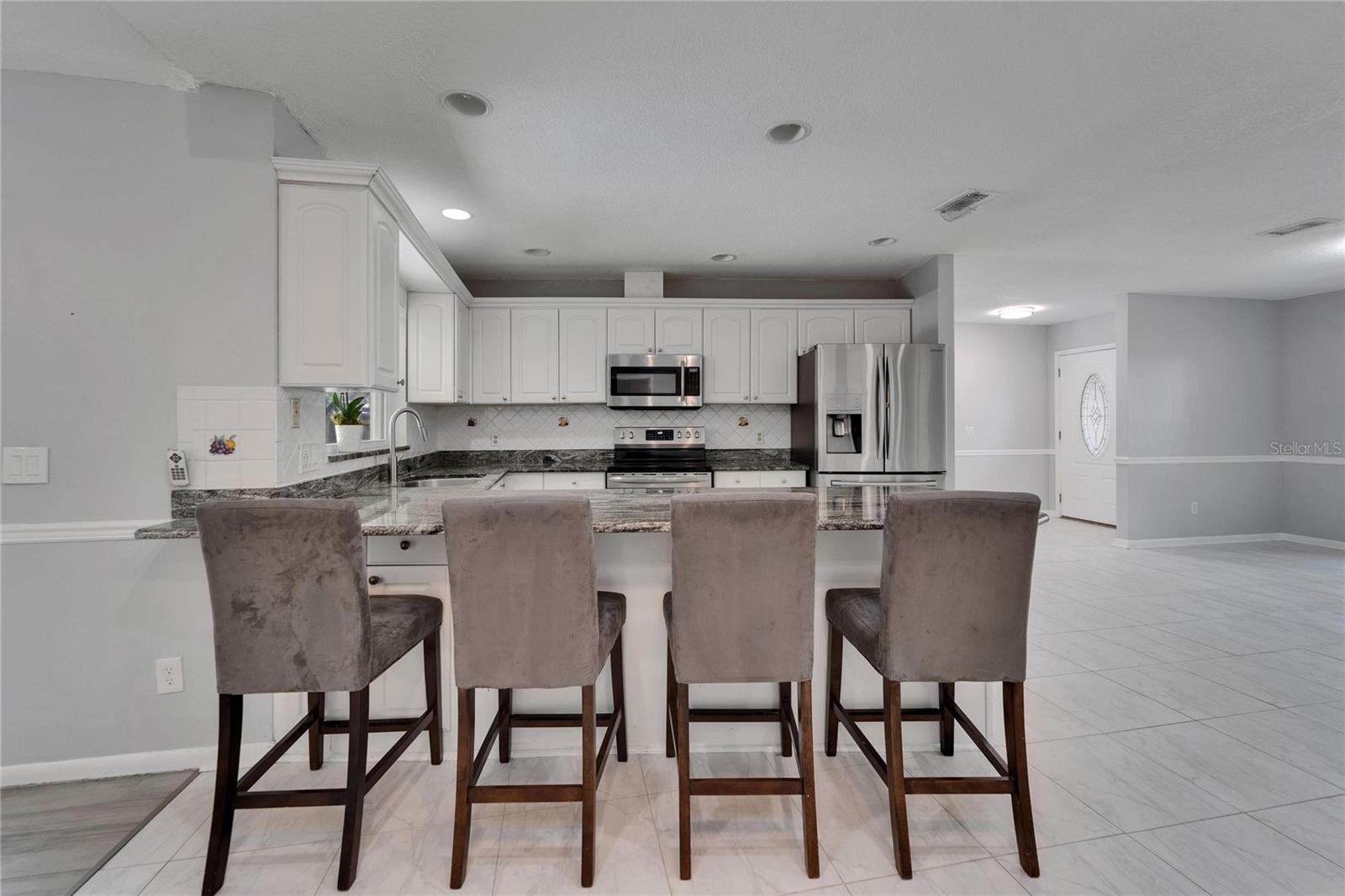 Image 14 of 59 For 9403 Bellhaven Street