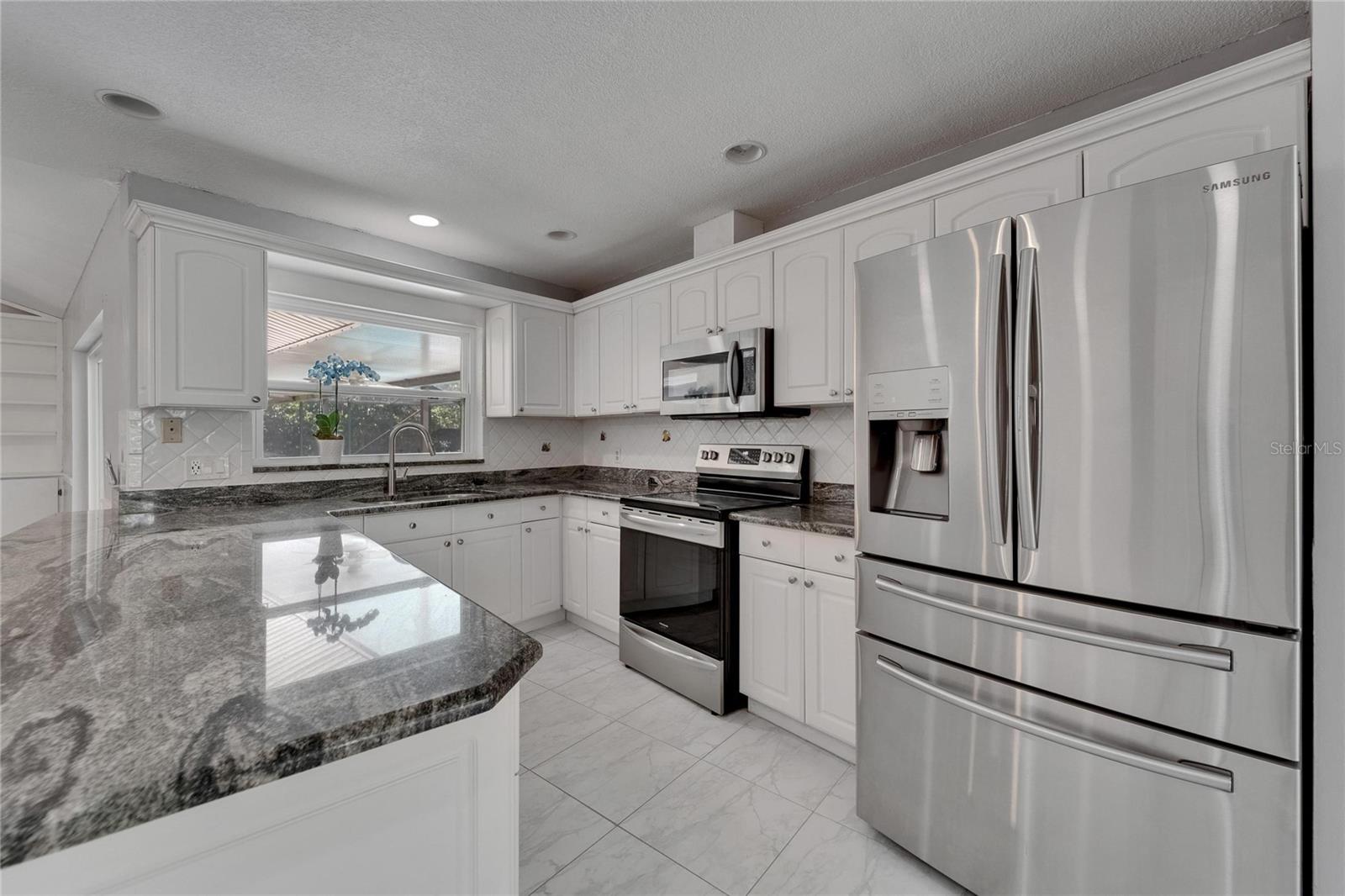 Image 15 of 59 For 9403 Bellhaven Street