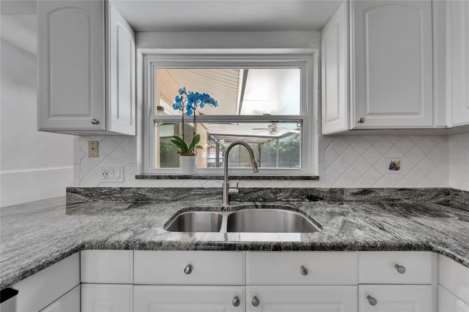 Image 18 of 59 For 9403 Bellhaven Street