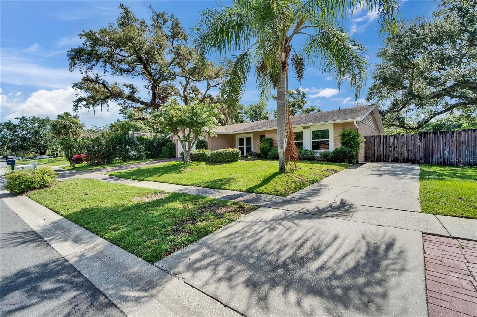 Image 3 of 59 For 9403 Bellhaven Street