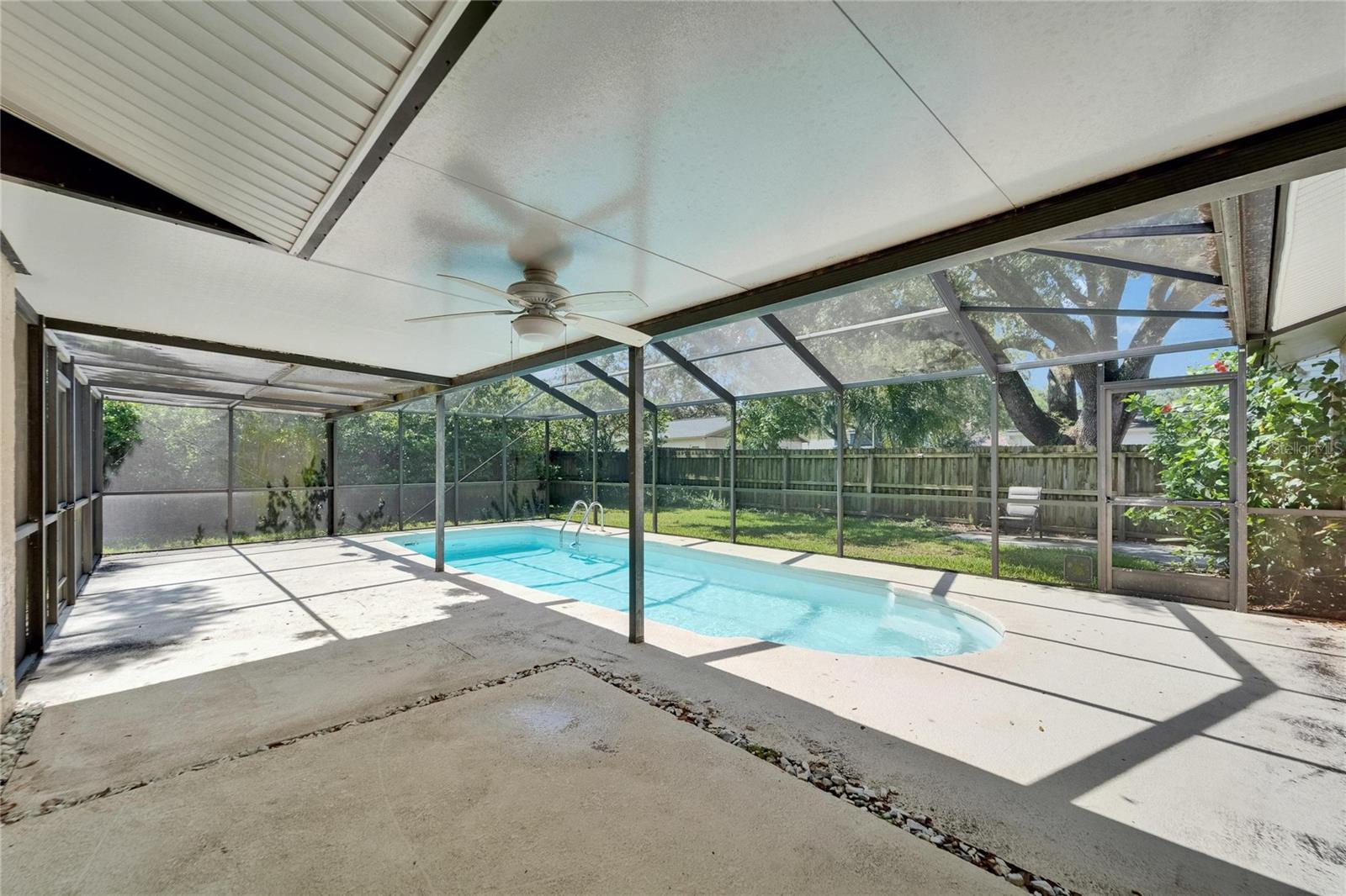 Image 42 of 59 For 9403 Bellhaven Street
