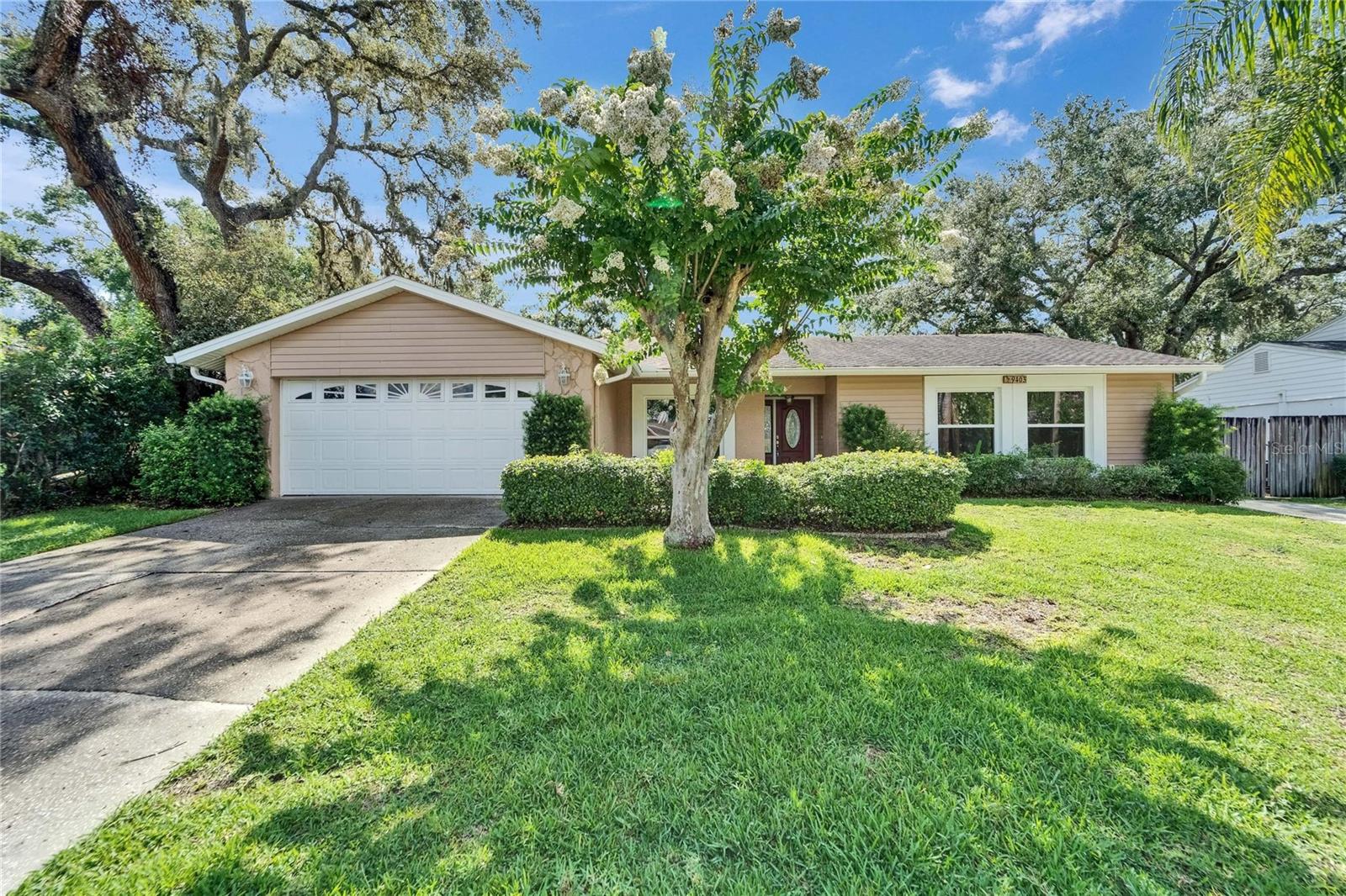 Image 5 of 59 For 9403 Bellhaven Street