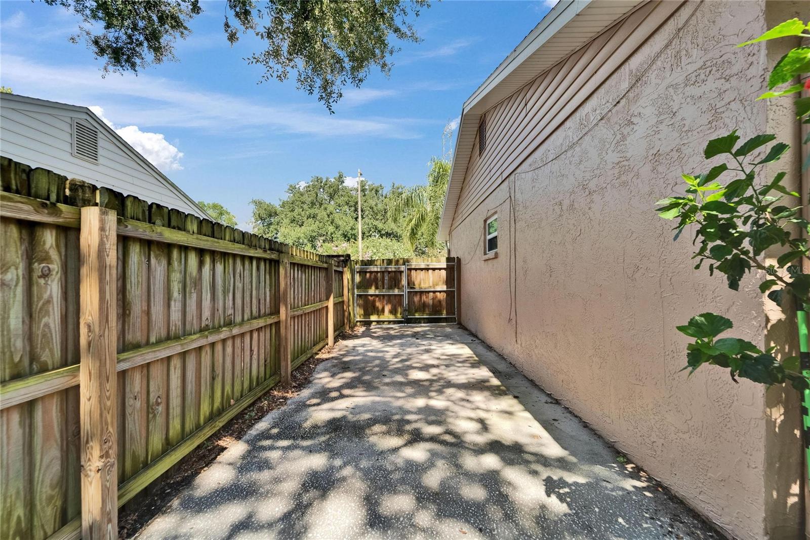 Image 52 of 59 For 9403 Bellhaven Street