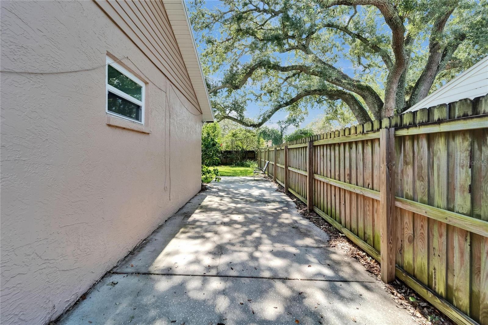 Image 53 of 59 For 9403 Bellhaven Street