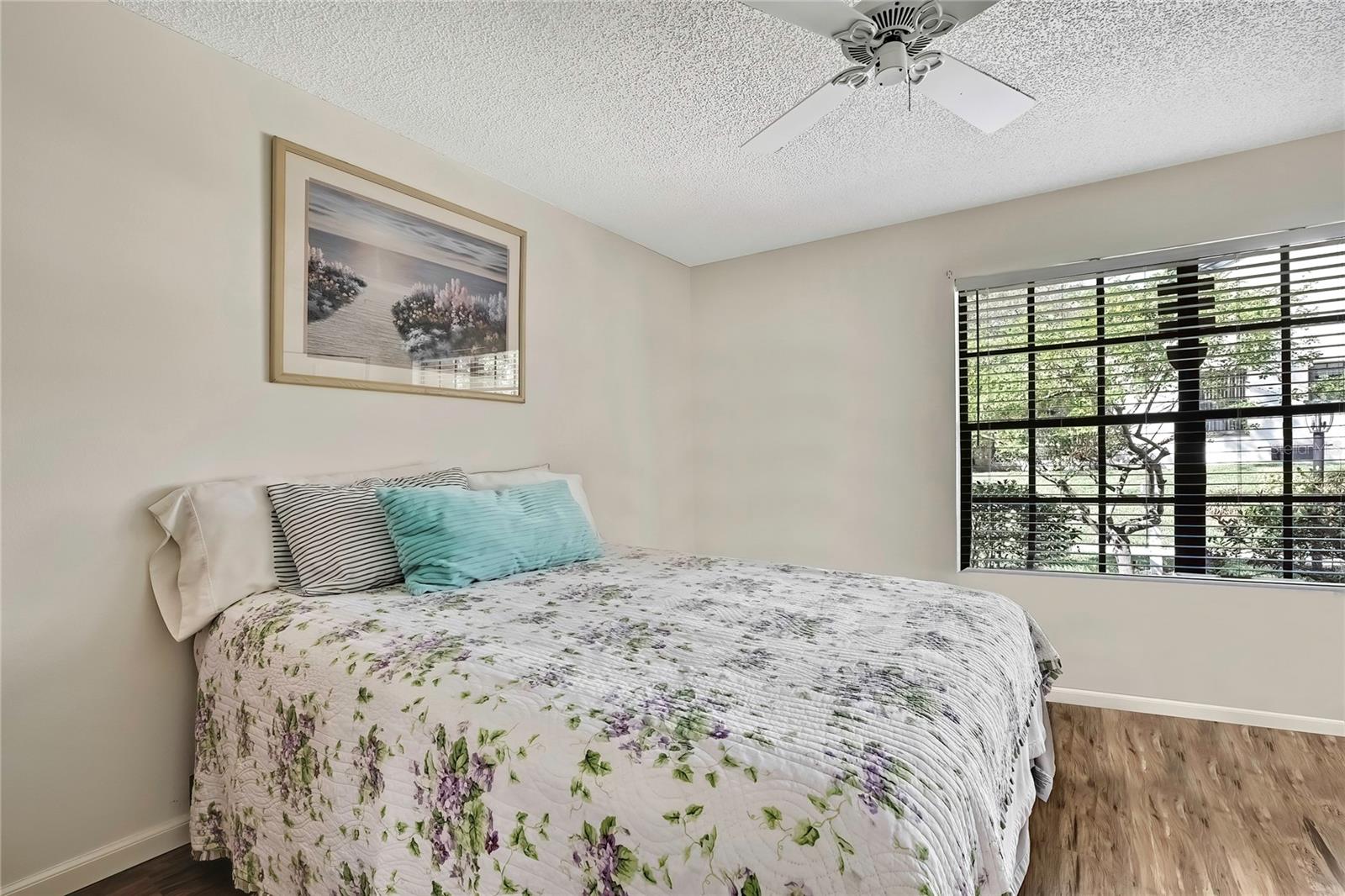 Image 11 of 20 For 6395 Pinestand Court