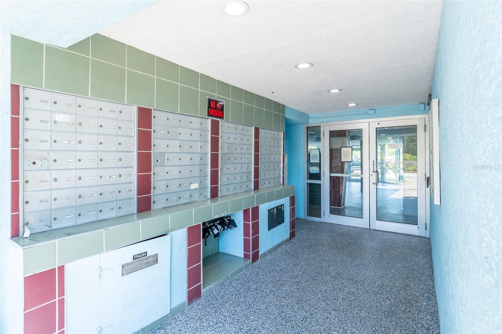 Image 4 of 40 For 3315 58th Avenue S 512