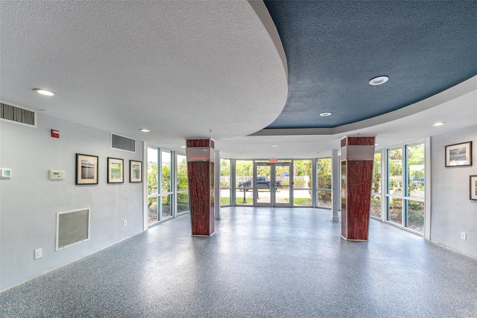 Image 7 of 40 For 3315 58th Avenue S 512
