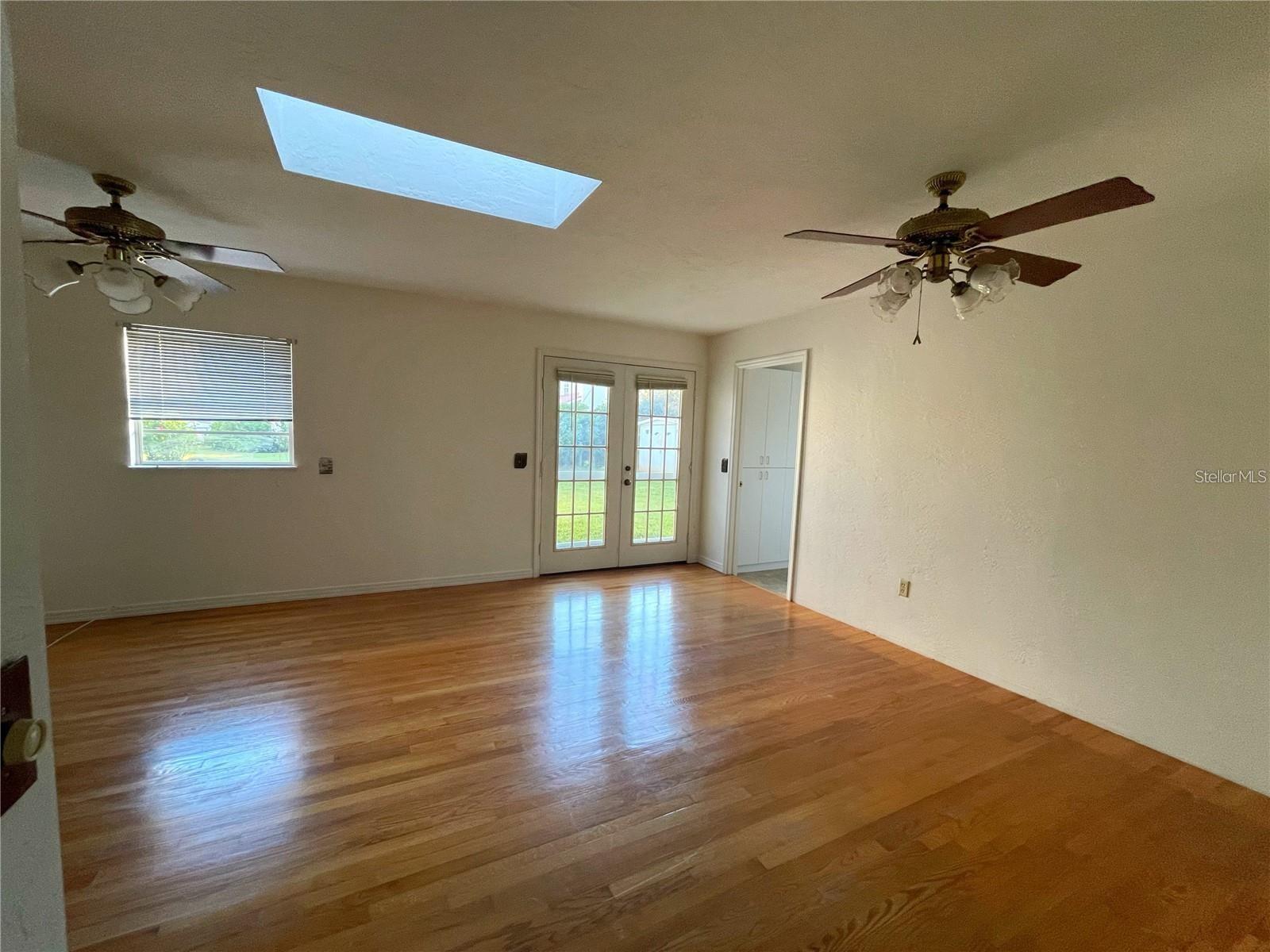 Image 9 of 21 For 273 Catalan Boulevard Ne