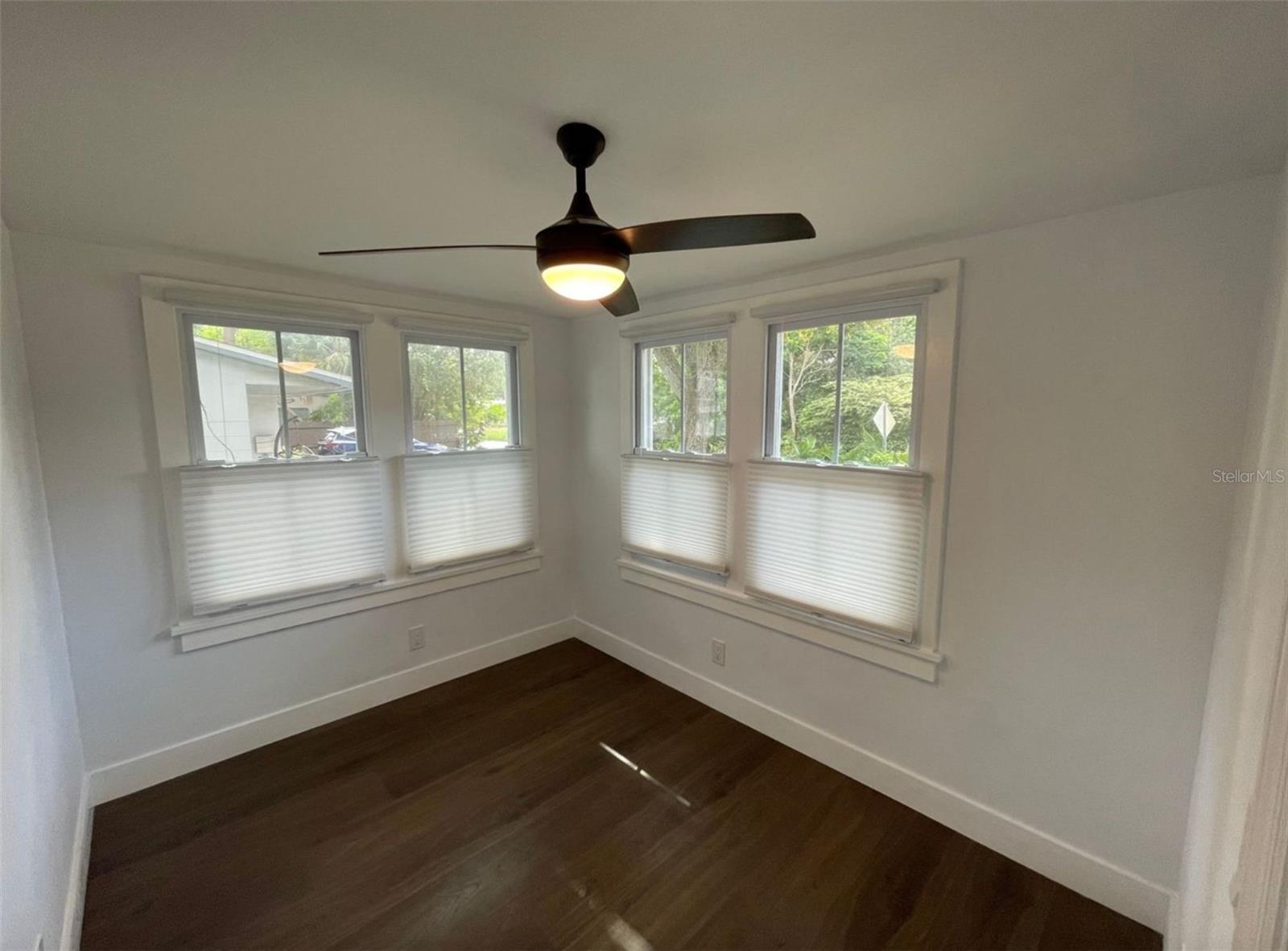 Image 10 of 13 For 2440 Quincy Street S