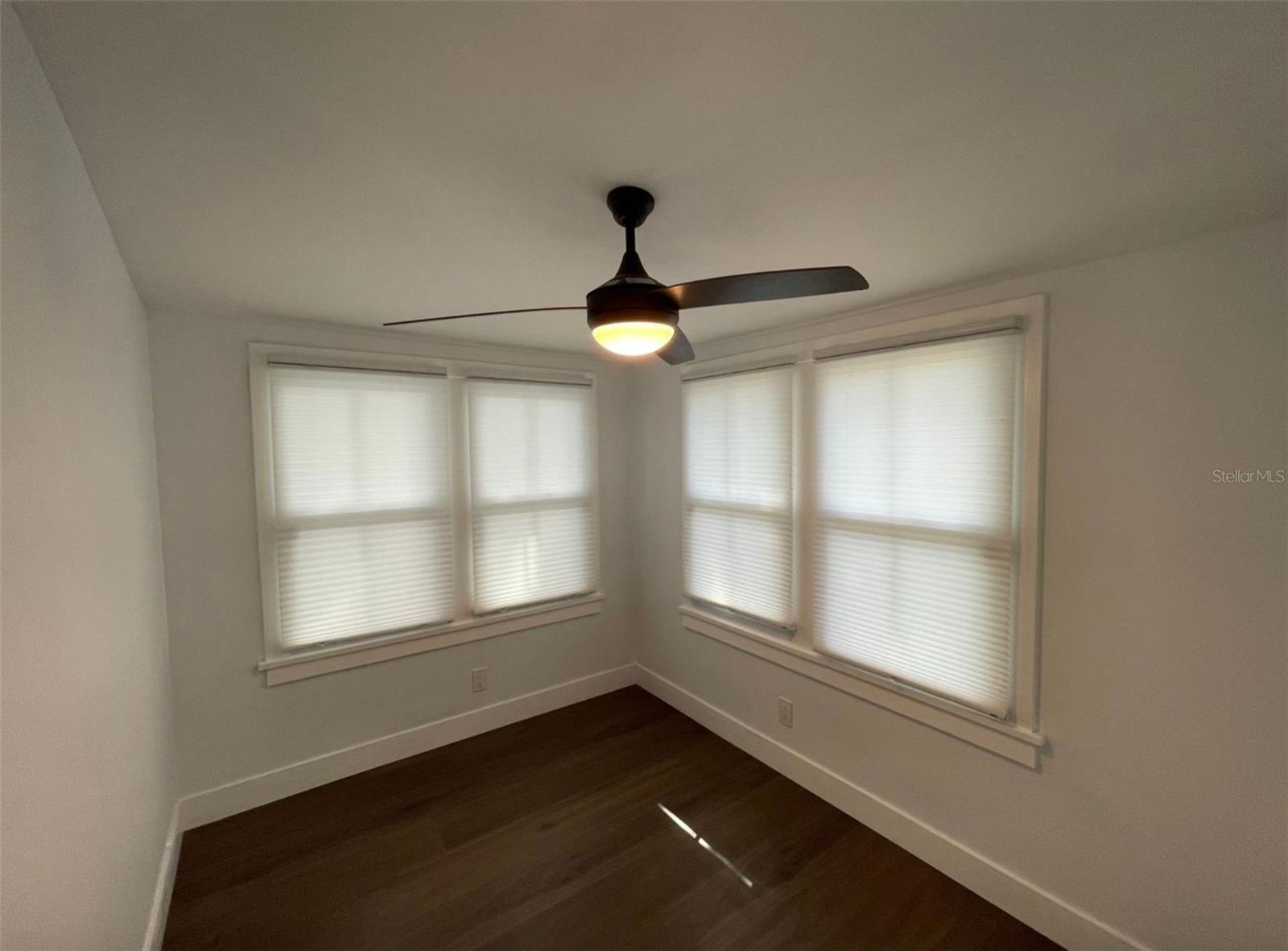 Image 8 of 13 For 2440 Quincy Street S