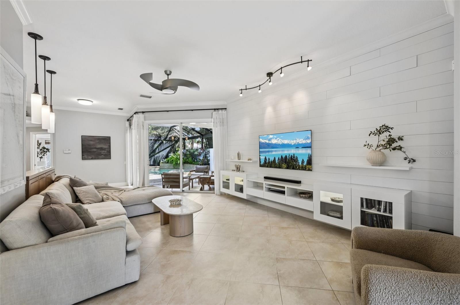 Image 14 of 77 For 4615 Shark Drive