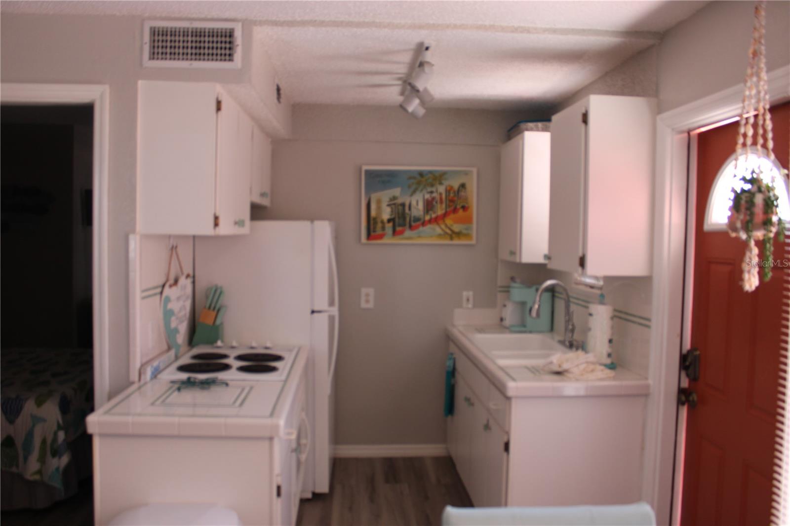 Image 4 of 15 For 6800 Sunset Way 1708