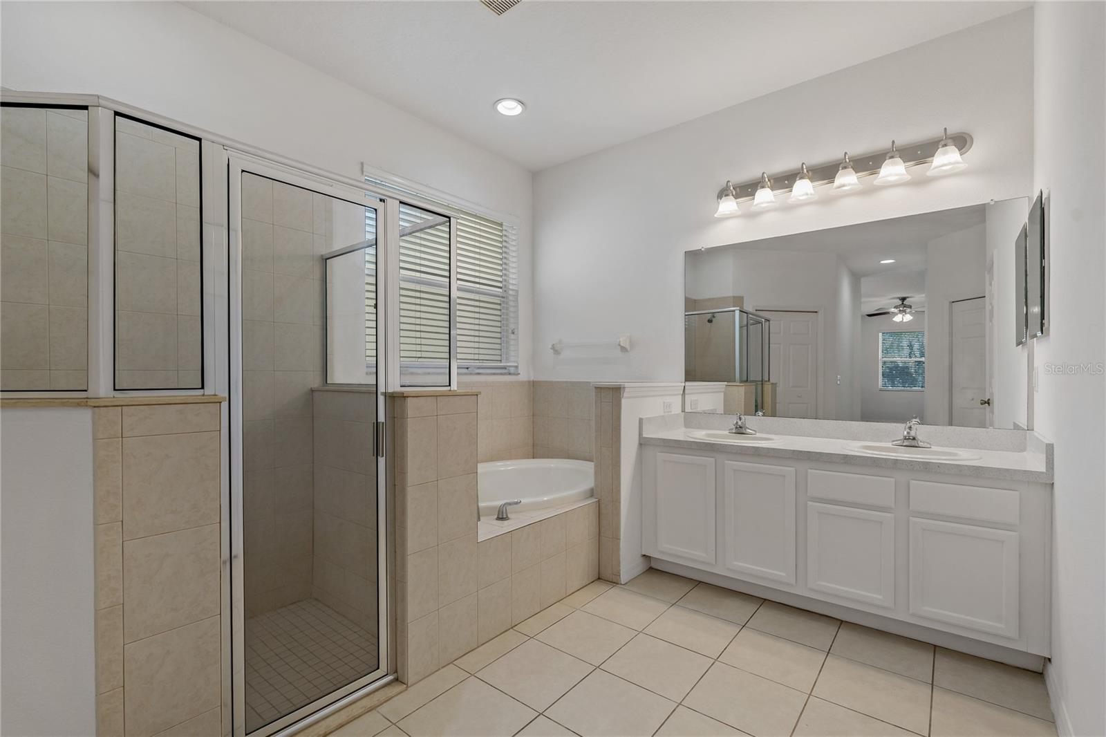 Image 17 of 36 For 12814 Cattail Shore Lane
