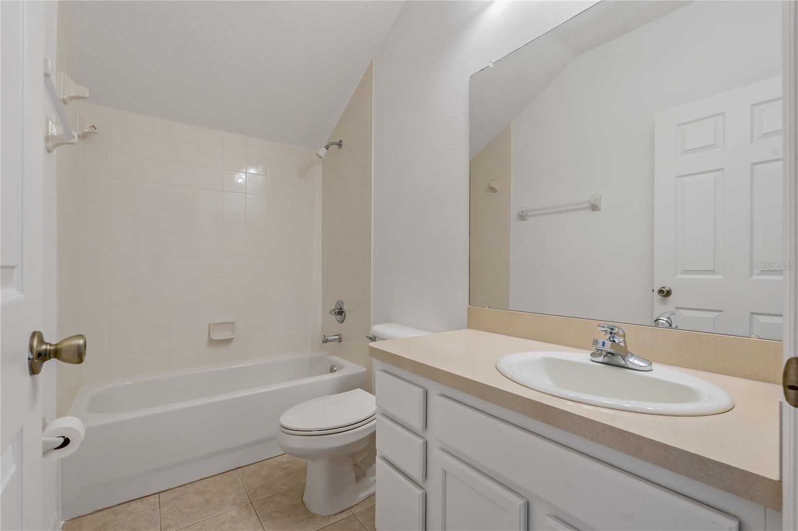 Image 23 of 36 For 12814 Cattail Shore Lane