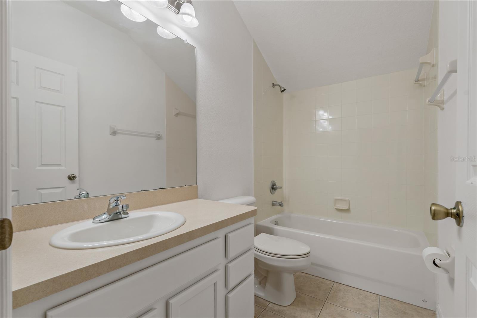 Image 26 of 36 For 12814 Cattail Shore Lane