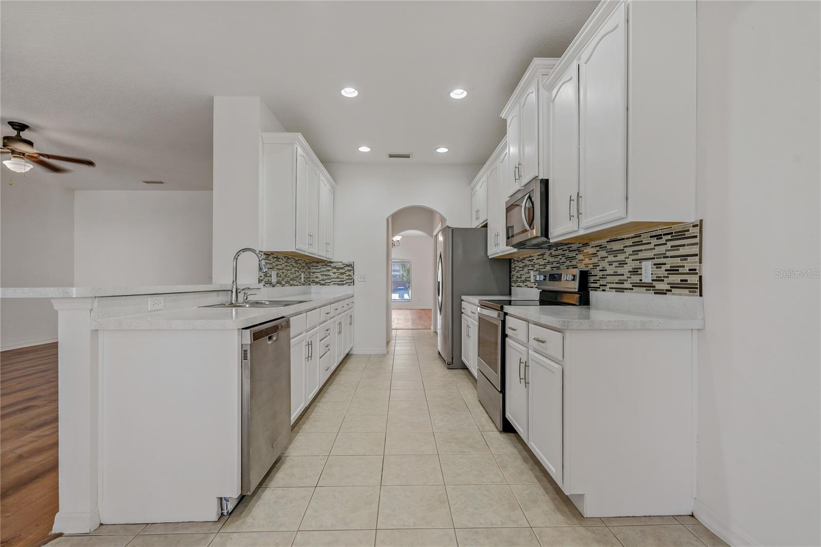 Image 7 of 36 For 12814 Cattail Shore Lane
