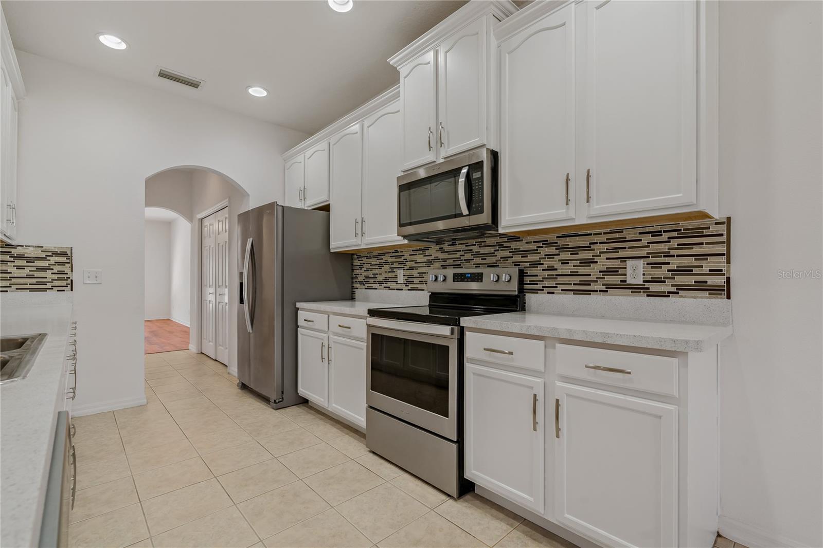 Image 8 of 36 For 12814 Cattail Shore Lane