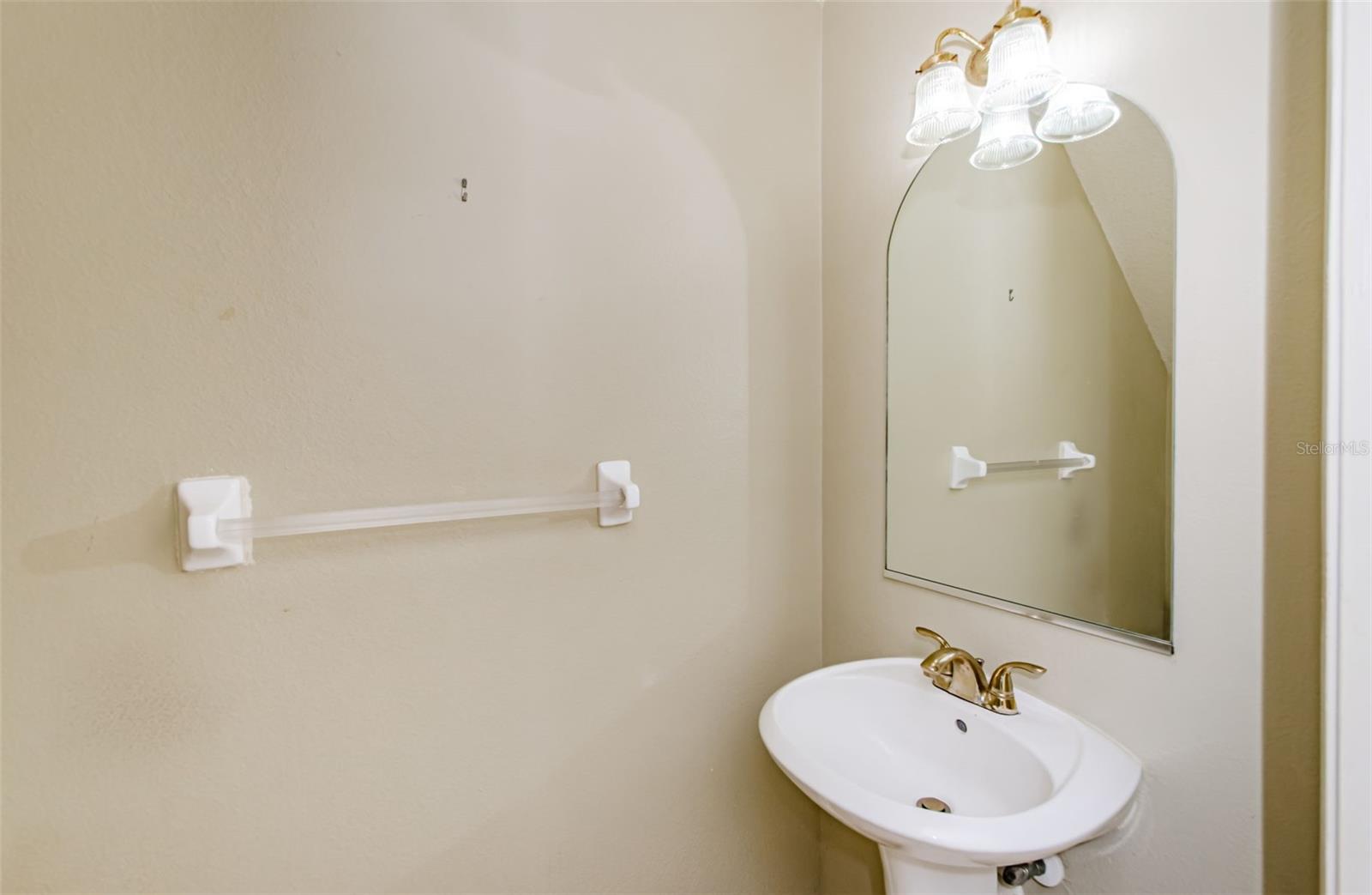 Image 10 of 27 For 1241 Redondo Way