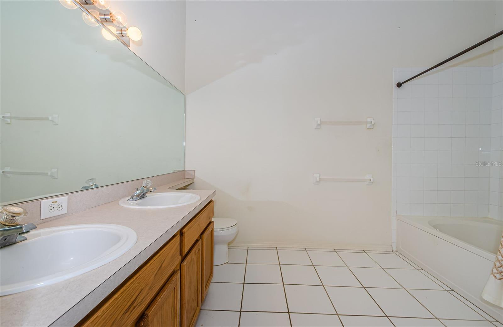 Image 13 of 27 For 1241 Redondo Way