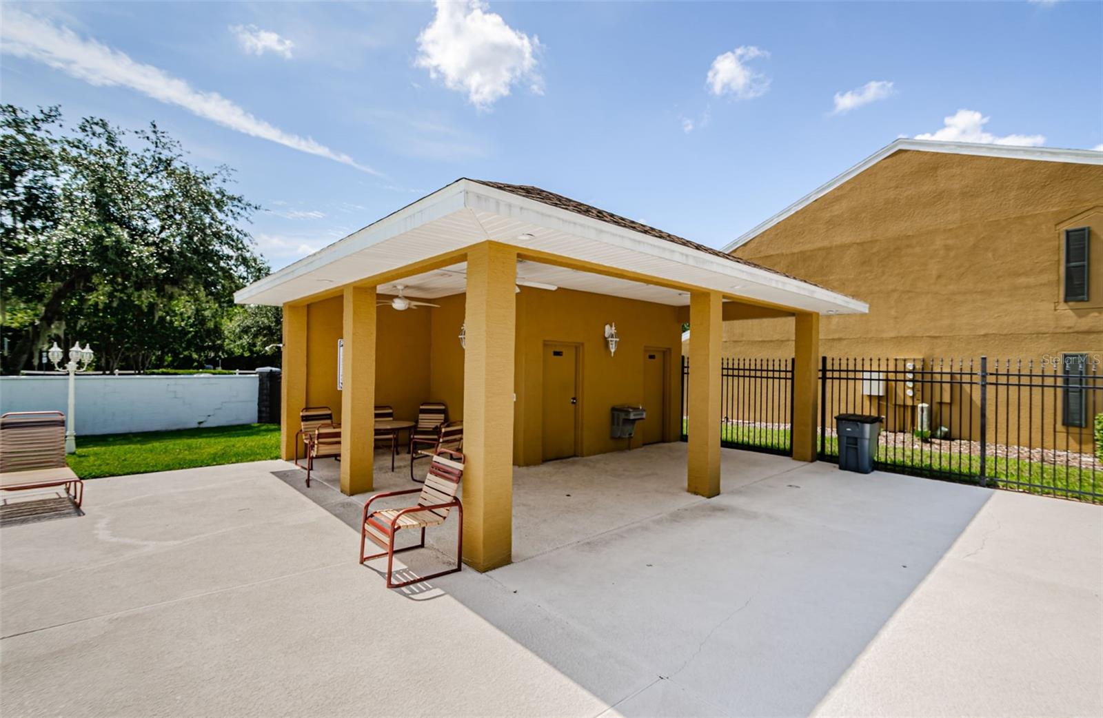 Image 20 of 27 For 1241 Redondo Way