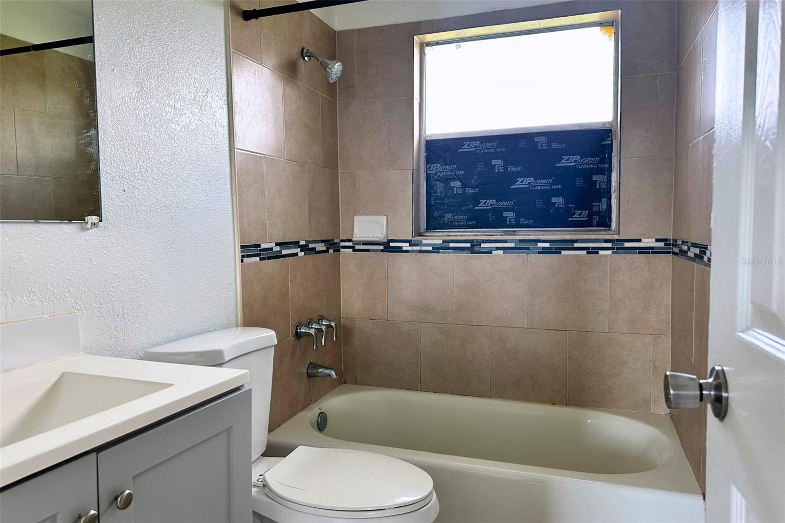 Image 10 of 14 For 5016 86th Street