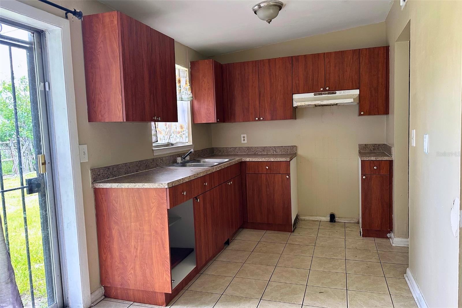 Image 8 of 14 For 5016 86th Street