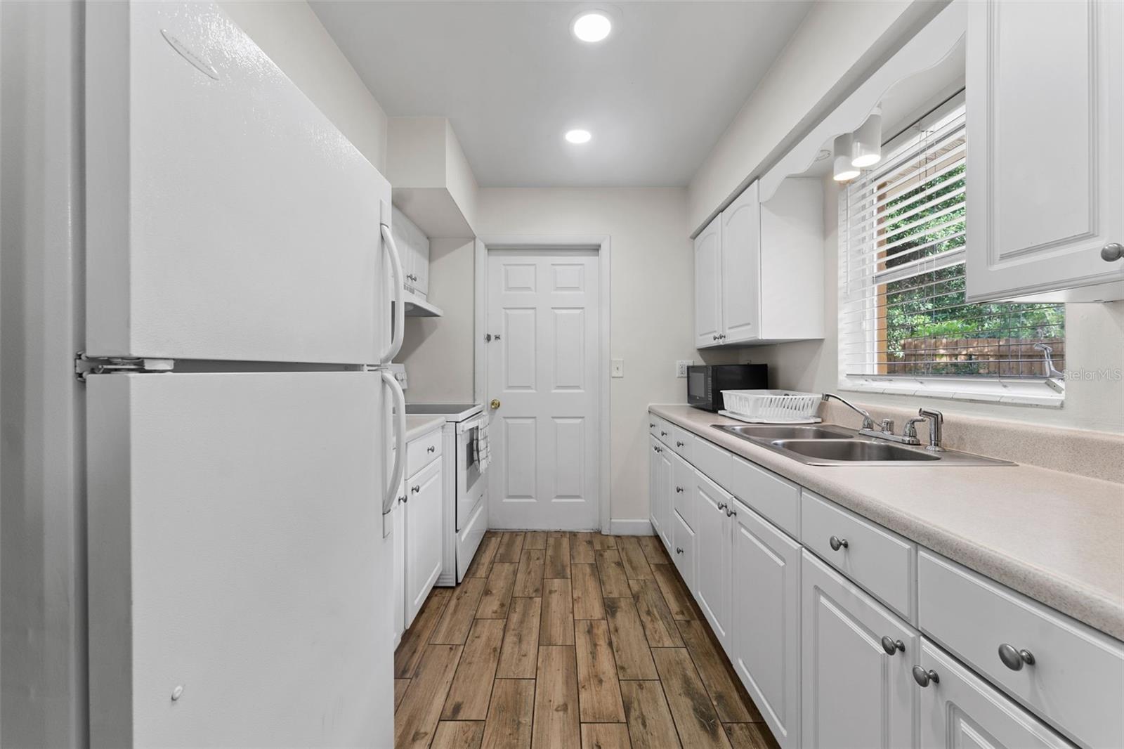 Image 9 of 27 For 4136 Whiting Drive Se