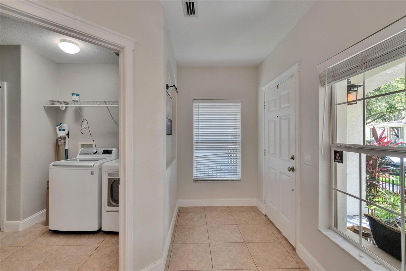 Image 11 of 100 For 5918 Beaconpark Street