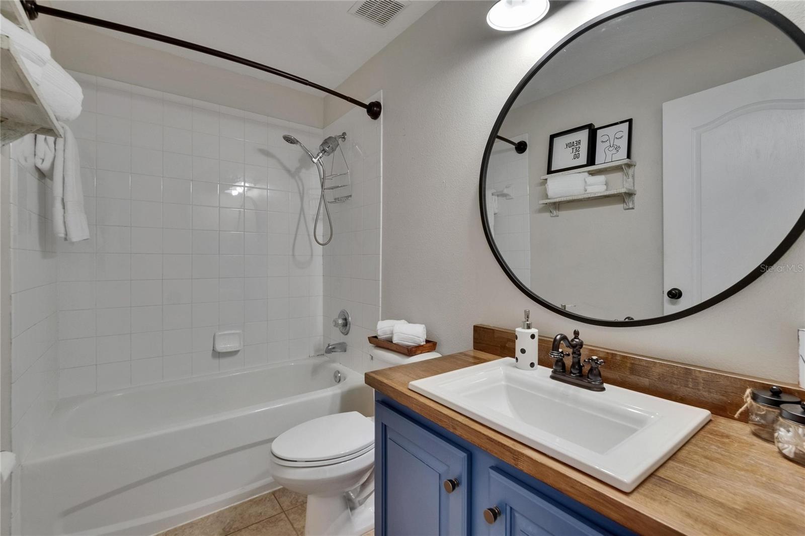 Image 41 of 100 For 5918 Beaconpark Street