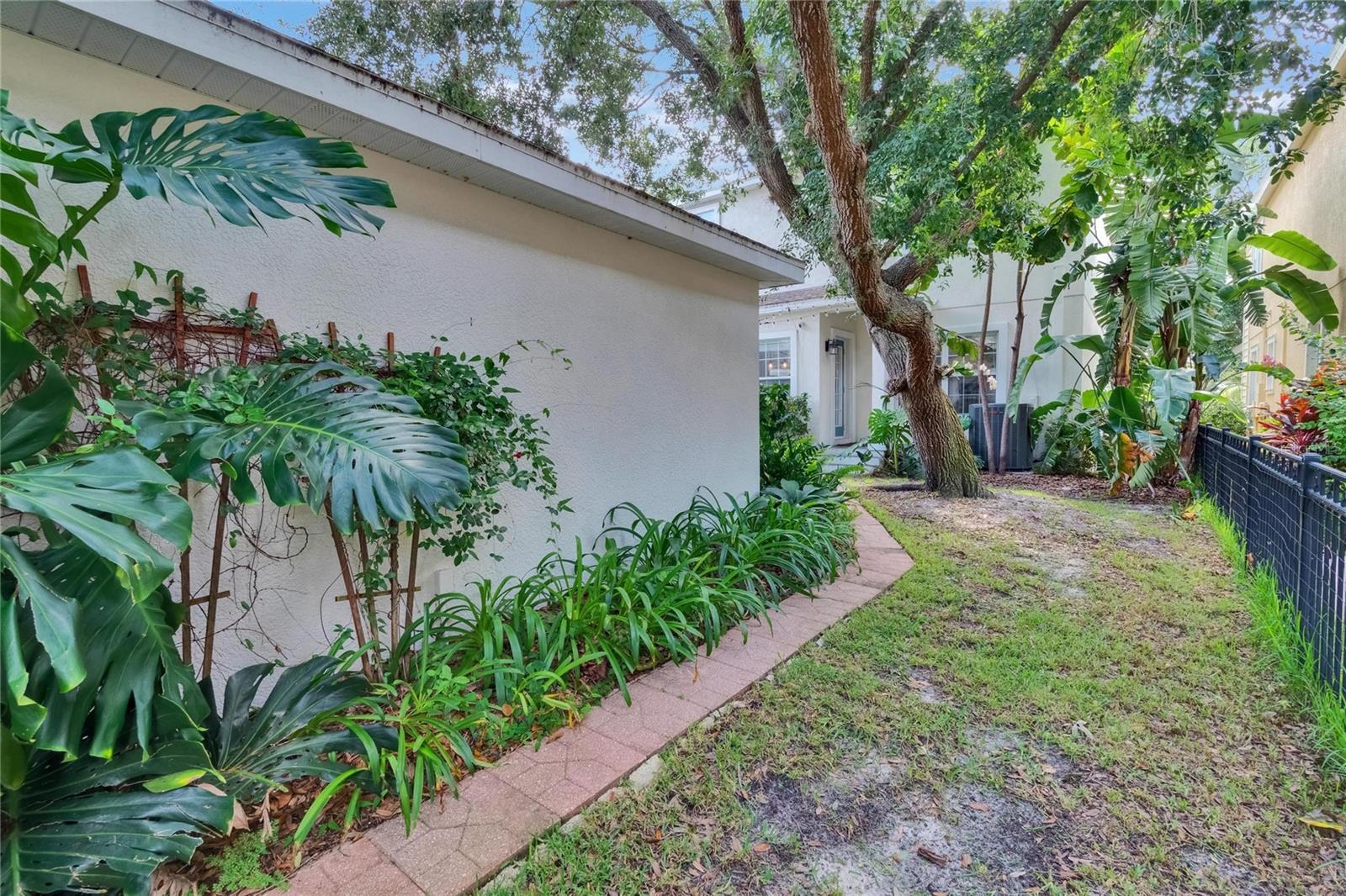 Image 77 of 100 For 5918 Beaconpark Street