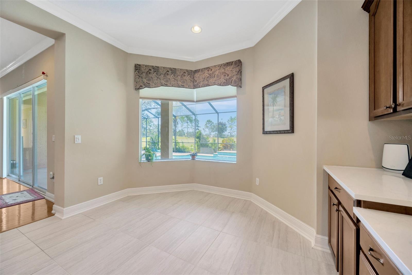 Image 11 of 49 For 23320 Dinhurst Court