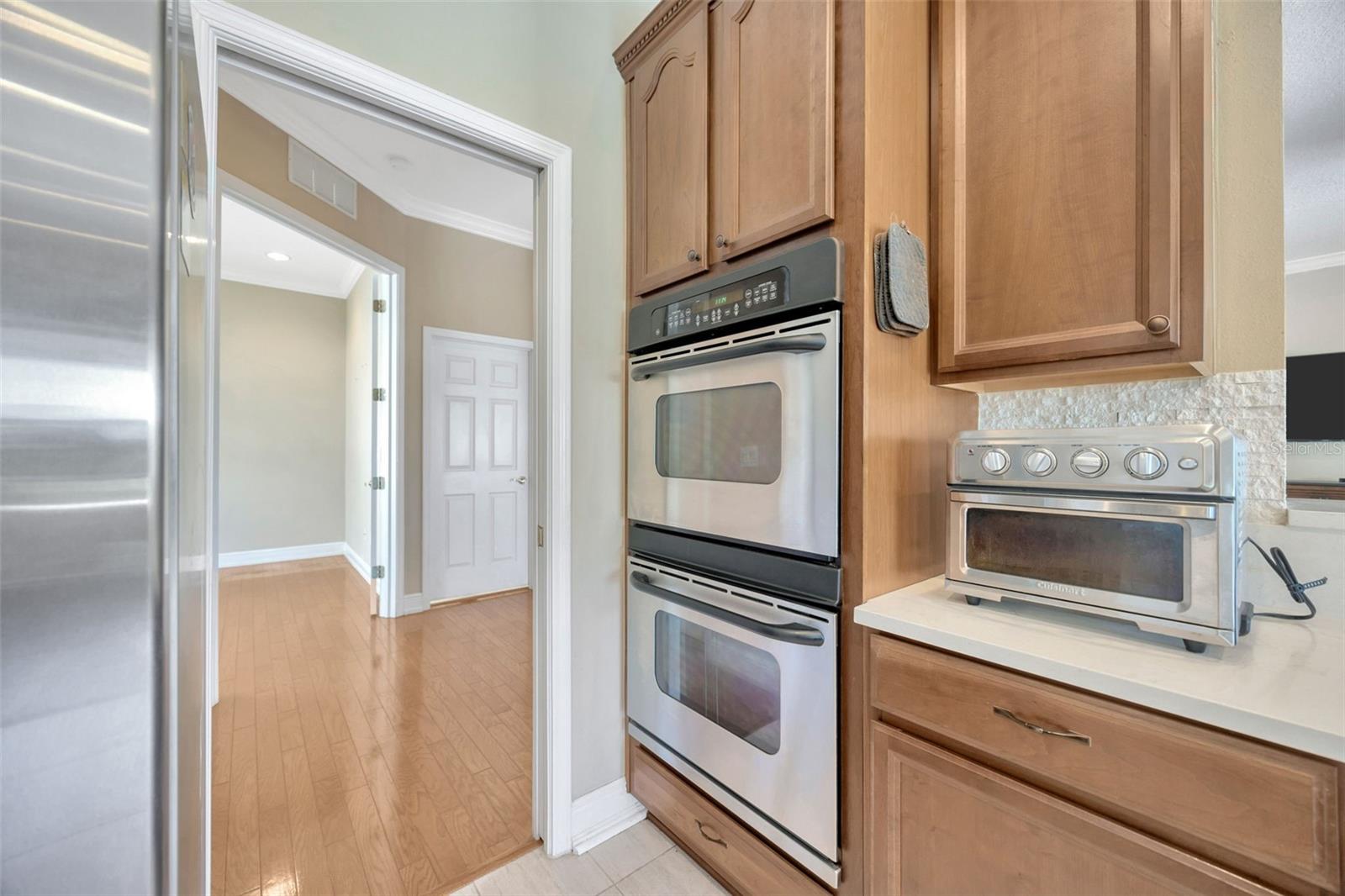 Image 13 of 49 For 23320 Dinhurst Court