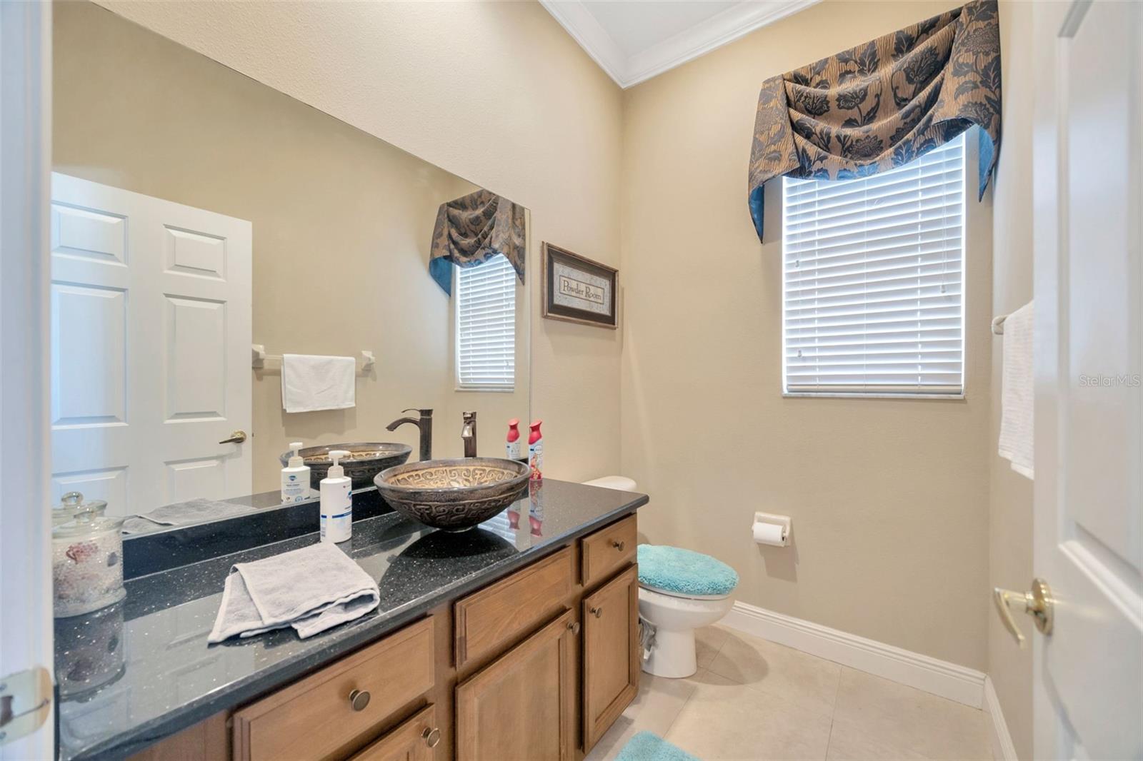 Image 18 of 49 For 23320 Dinhurst Court