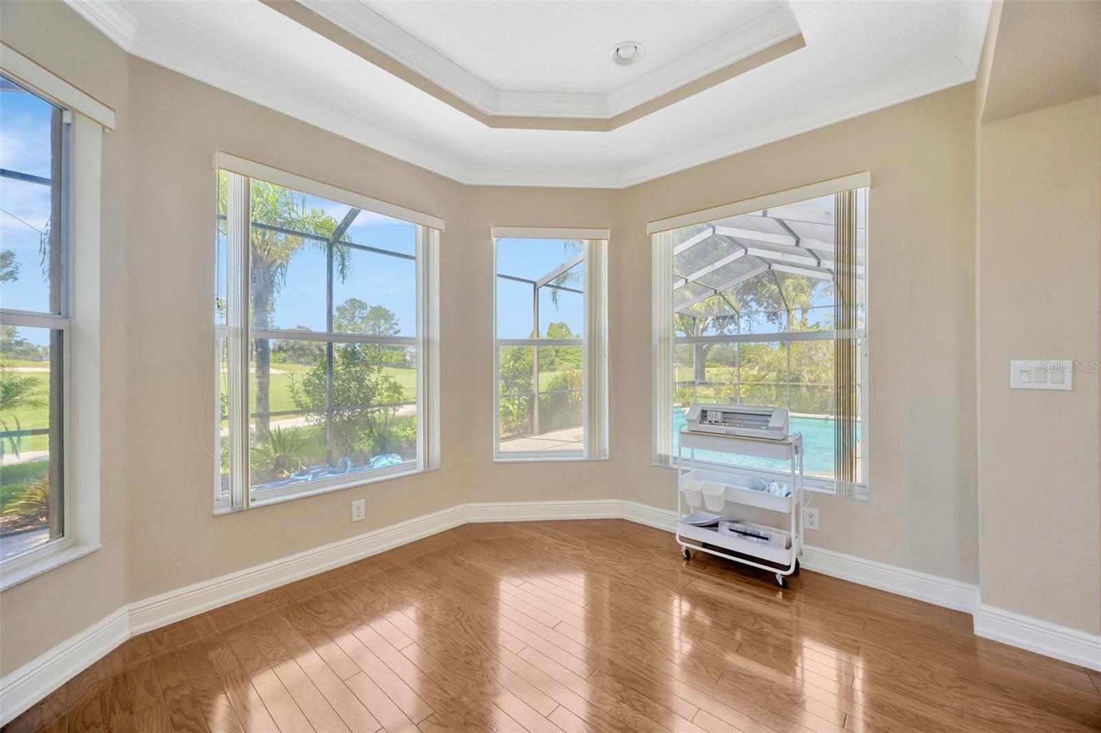 Image 21 of 49 For 23320 Dinhurst Court