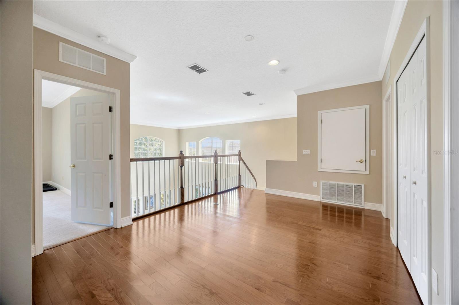 Image 25 of 49 For 23320 Dinhurst Court