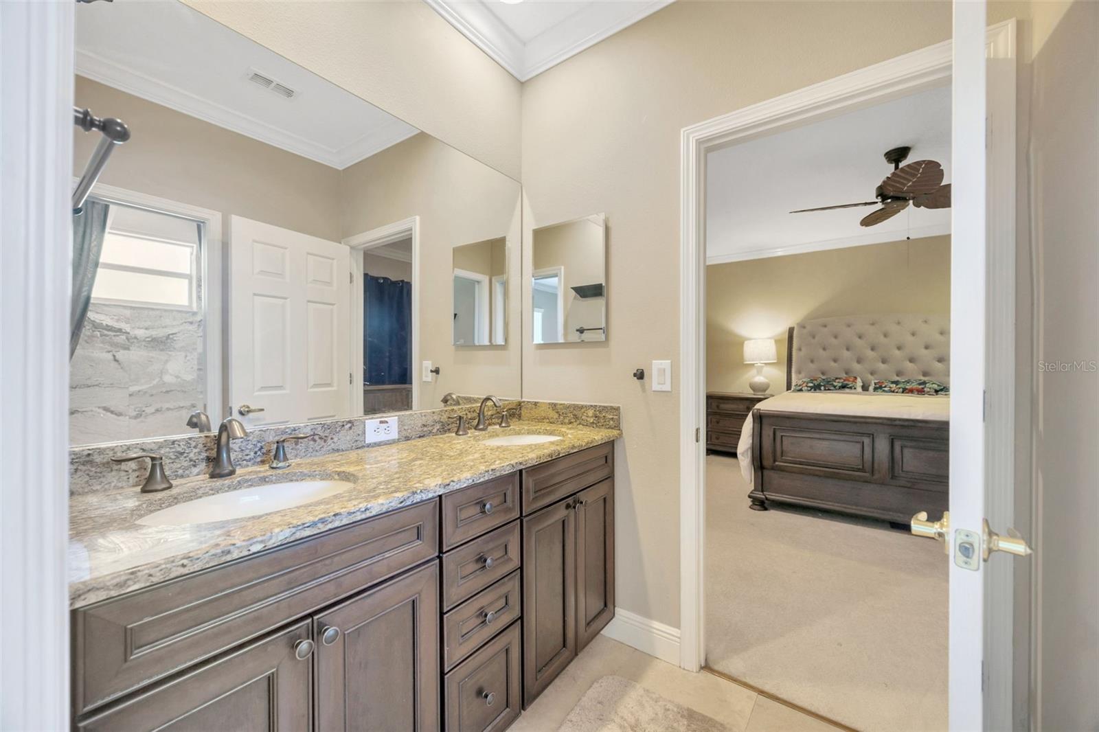 Image 28 of 49 For 23320 Dinhurst Court